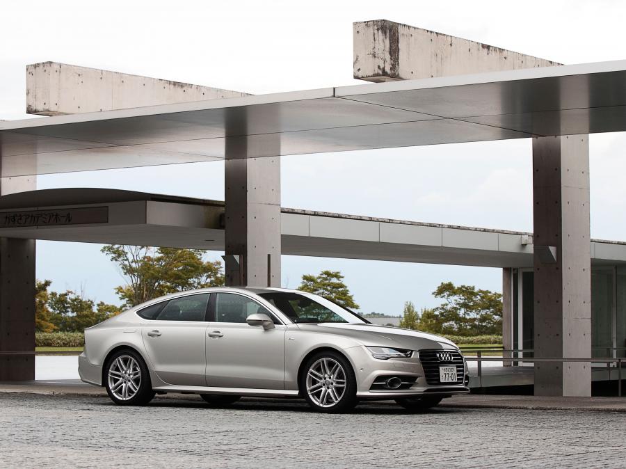  Audi A7 Sportback TFSI Quattro S-Line 2015 года  (JP) (фото 1 из 12)